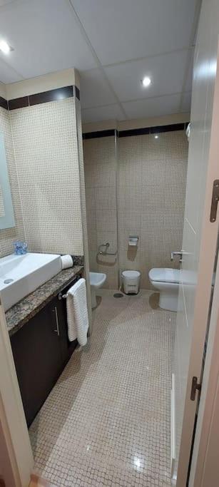 Elegante alojamiento con piscina a 200 m del mar. Apartamento Benalmádena Exterior foto