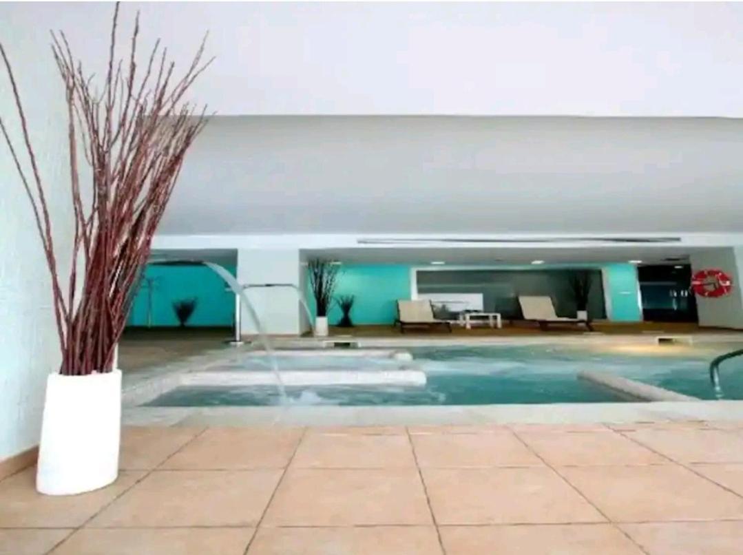Elegante alojamiento con piscina a 200 m del mar. Apartamento Benalmádena Exterior foto